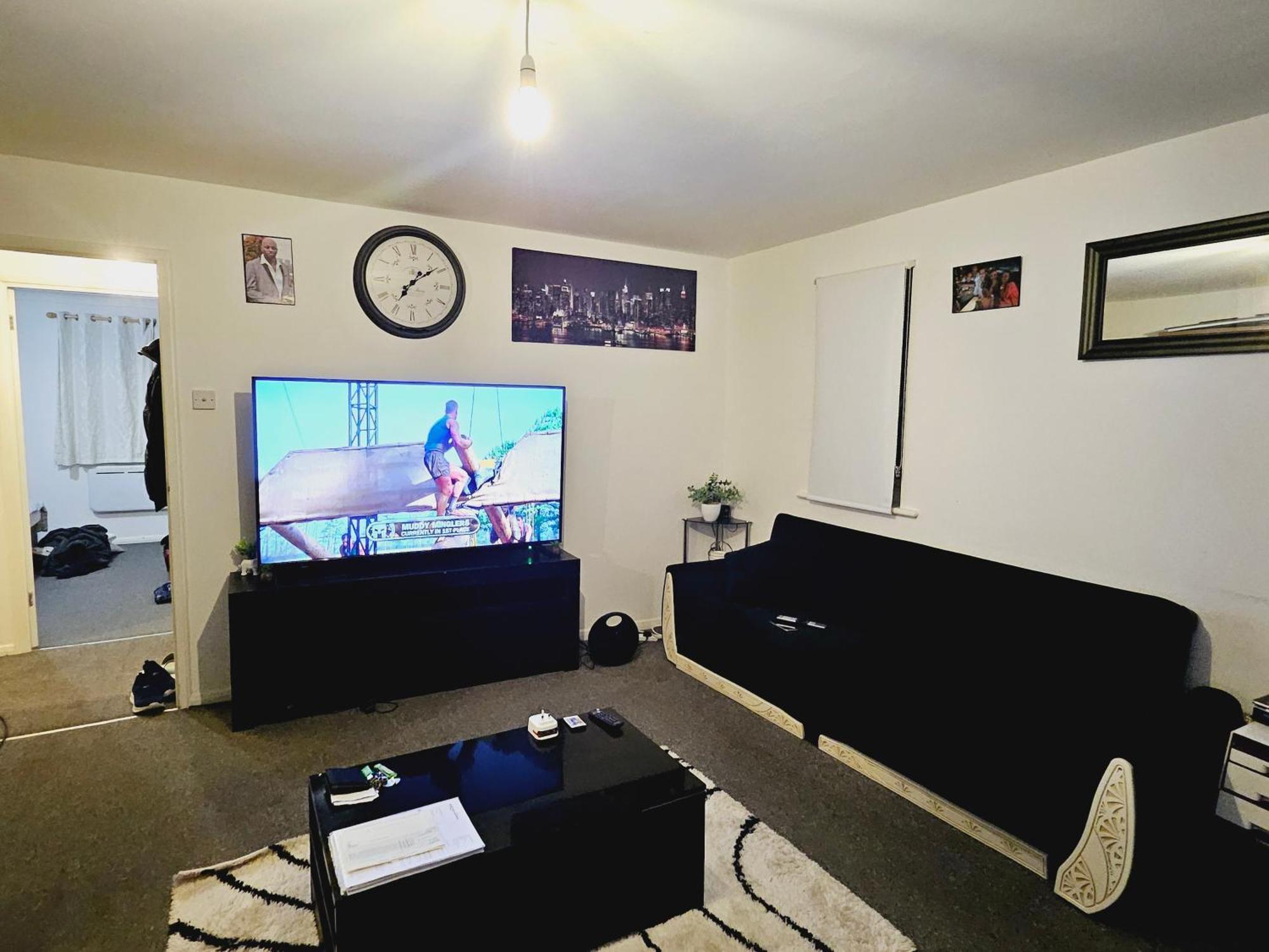 Lovely Fully Furnished One Bed Flat To Let Enfield Exteriör bild